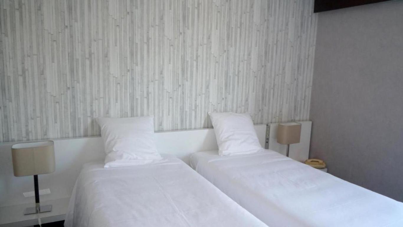 Hyp'Hotel Saint-Marcellin  Kültér fotó