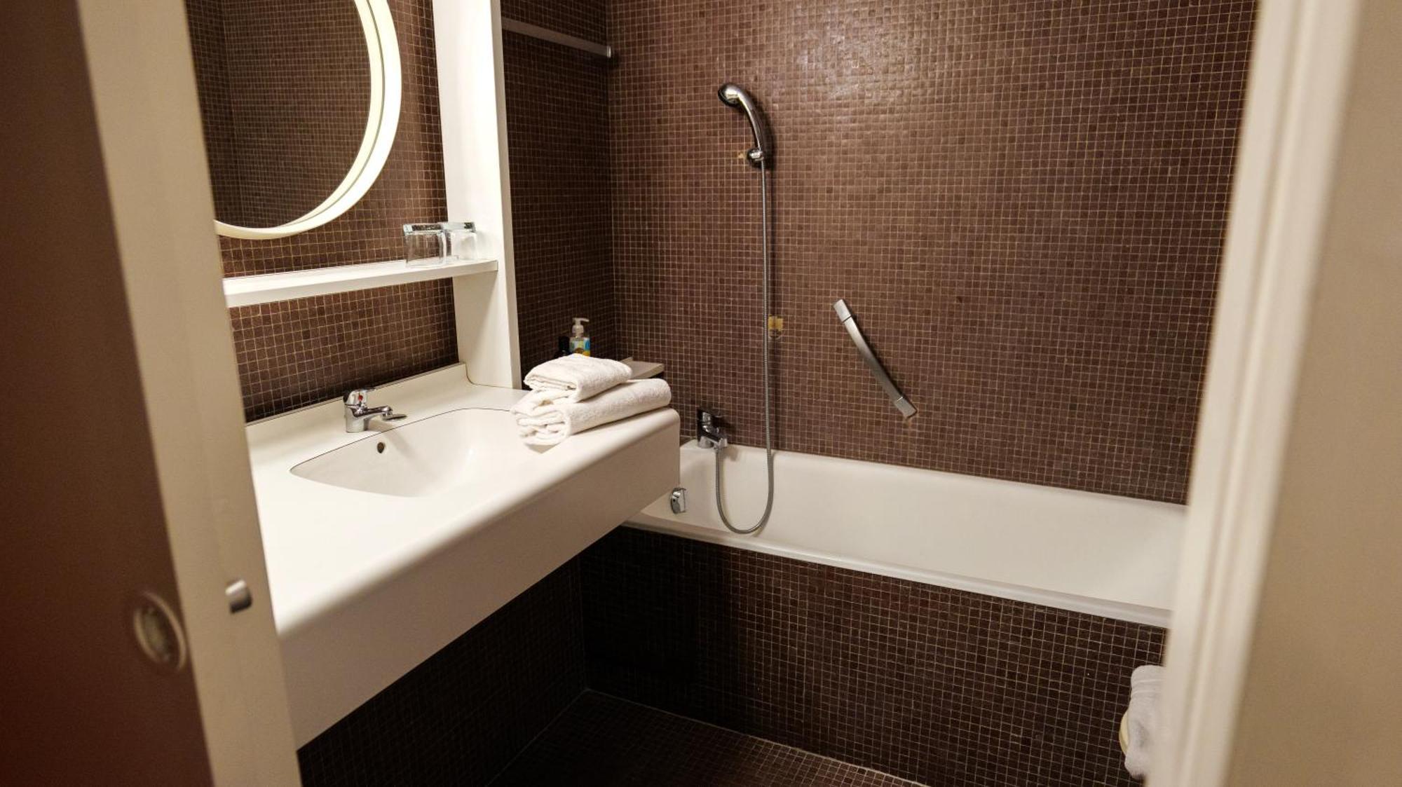 Hyp'Hotel Saint-Marcellin  Kültér fotó